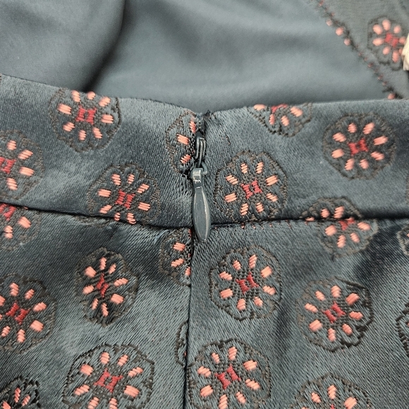 Ann Taylor LOFT A Line Skirt Green Floral Jacquard Zip Flare Petite 4P - Picture 5 of 8